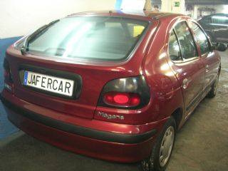 RENAULT-MEGANE